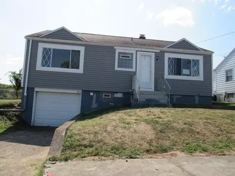 6 Spaulding St, Uniontown, PA 15401