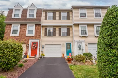 610 Lexington Dr, Aliquippa, PA 15001
