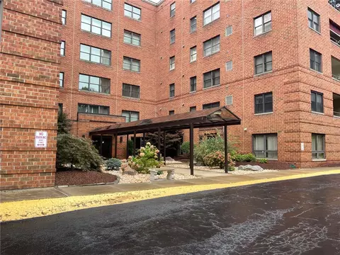 3885 Brookside Ln #203, Murrysville, PA 15668