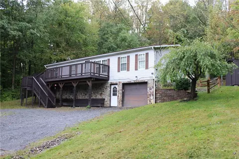 8 Wilson Ln, Mercer, PA 16137