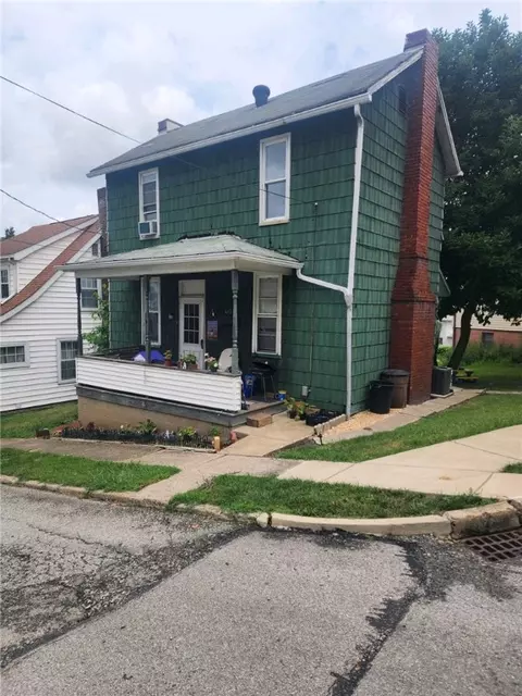 612 N 7th St, Apollo, PA 15613