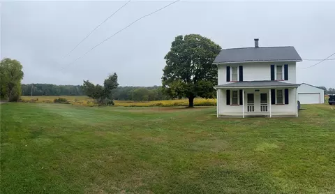 951 Palm Hill Rd, Polk, PA 16342