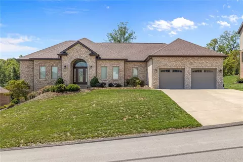 1294 Weber Ct, North Huntingdon, PA 15642