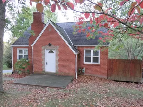 8979 Knoll St, Allison Park, PA 15101