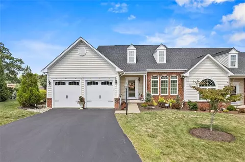 5496 Lantern Hill Ext, Pittsburgh, PA 15236