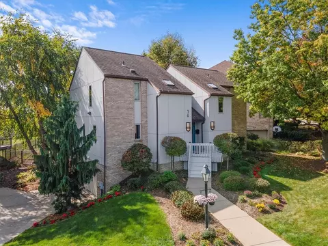 36 Rosemont Ln, Pittsburgh, PA 15217