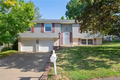 1601 Shawmut Dr, Glenshaw, PA 15116