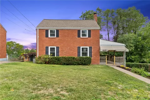 1612 Greencrest Dr, Pittsburgh, PA 15226