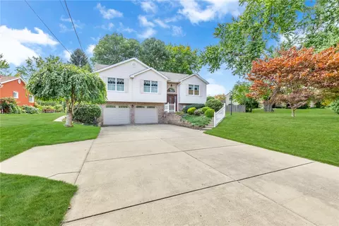 449 Tuscarawas Rd, Beaver, PA 15009
