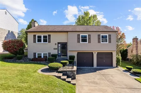 5038 Windriver Dr, Mckees Rocks, PA 15136
