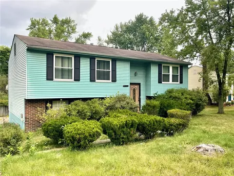 306 Meadow Dr, Cranberry Township, PA 16066