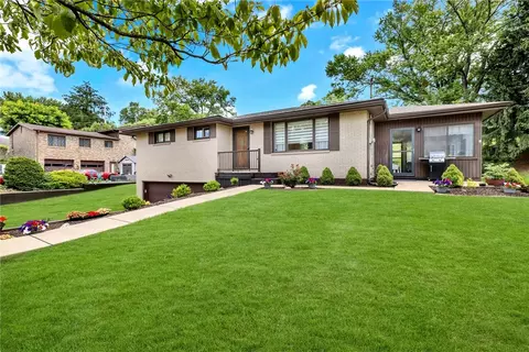 765 Catherine St, Rochester, PA 15074