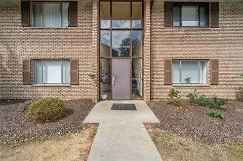 2025 Sanlin Dr, Coraopolis, PA 15108