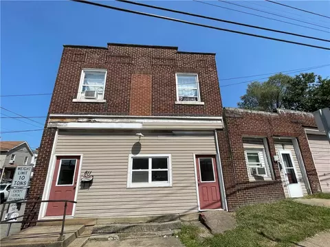 700 N 3rd St, Jeannette, PA 15644
