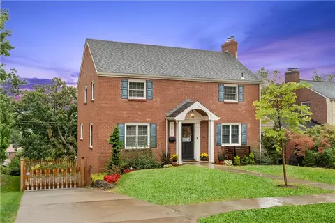 1217 Pinewood Dr, Pittsburgh, PA 15243