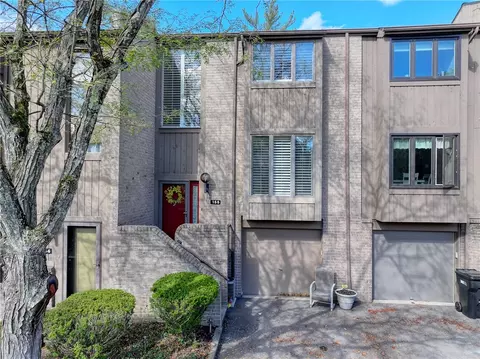 155 Linden Ct, Pittsburgh, PA 15237