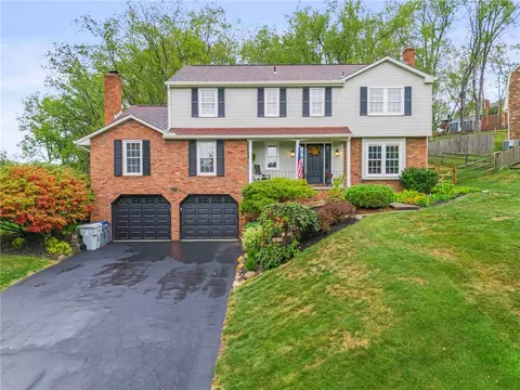 254 King Richard Dr, Mcmurray, PA 15317