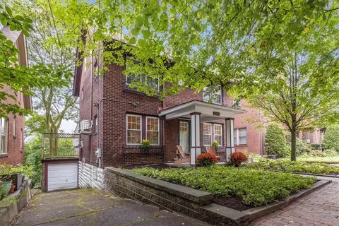 1208 Winterton St, Pittsburgh, PA 15206