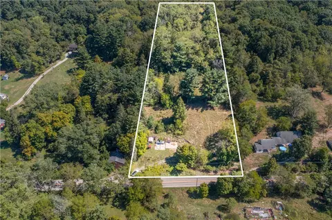 632 Waynesburg Rd, Washington, PA 15301