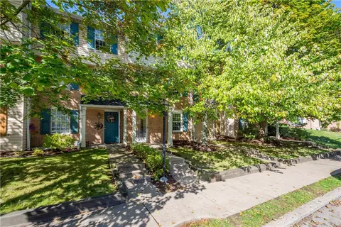 3283 Dawson St, Pittsburgh, PA 15213