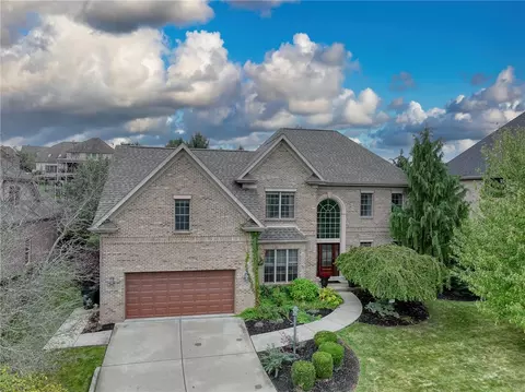 2073 Breezewood Dr, Canonsburg, PA 15317