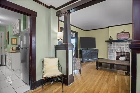 Entry Way - 3912 Franklin Rd, Pittsburgh, PA 15214 photo 3 of 3