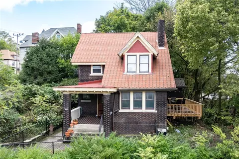 Exterior - 3912 Franklin Rd, Pittsburgh, PA 15214 photo 7 of 11