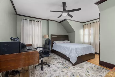 Bedroom - 3912 Franklin Rd, Pittsburgh, PA 15214 photo 1 of 5