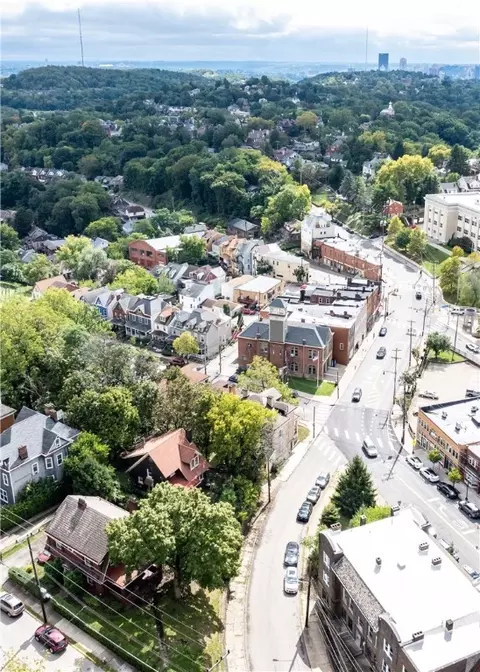 View/Area - 3912 Franklin Rd, Pittsburgh, PA 15214 photo 2 of 4