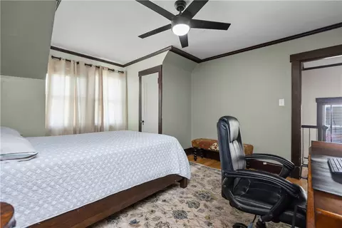 Bedroom - 3912 Franklin Rd, Pittsburgh, PA 15214 photo 2 of 5