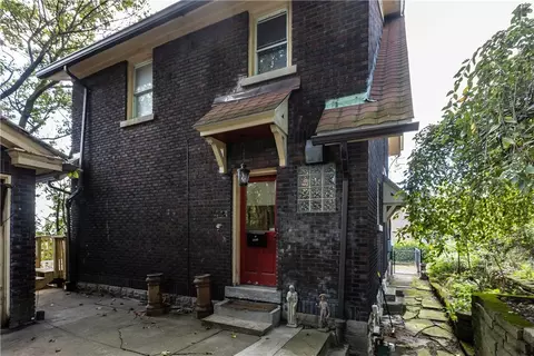 Exterior - 3912 Franklin Rd, Pittsburgh, PA 15214 photo 6 of 11