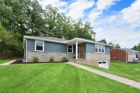 9120 Plateau Dr, Pittsburgh, PA 15237