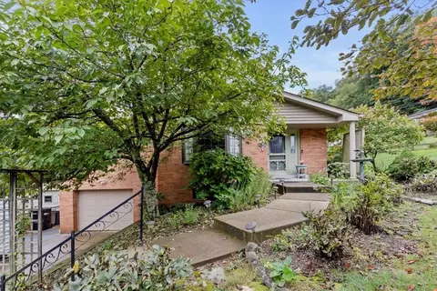 100 Morelli Dr, Pittsburgh, PA 15237