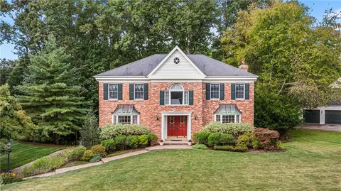 2672 W Timberglen Dr, Wexford, PA 15090