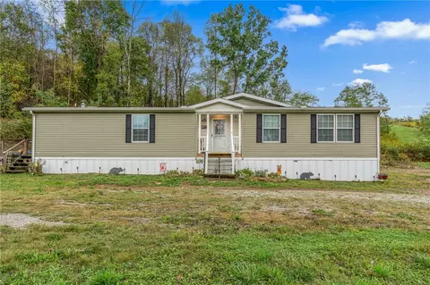 187 Campbells Ln, Acme, PA 15610