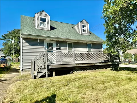 1421 Harvard Ave, Natrona Heights, PA 15065