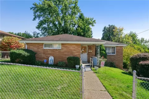 104 Palace Ave, Mckees Rocks, PA 15136