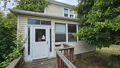 704 Lewis St, Brownsville, PA 15417