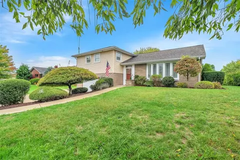 202 Meadow Dr, Elizabeth, PA 15037