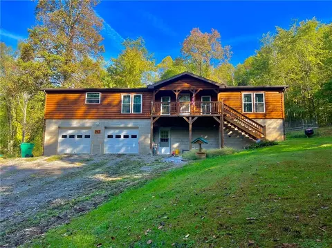 147 Spring Valley Rd, Evans City, PA 16033