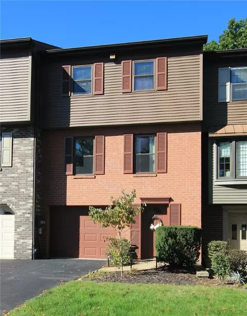 7358 7358 Beacon Hill Dr, Pittsburgh, PA 15221