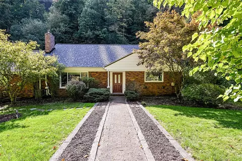 116 Merrie Woode, Pittsburgh, PA 15235