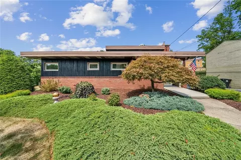 2604 Milford Dr, Bethel Park, PA 15102