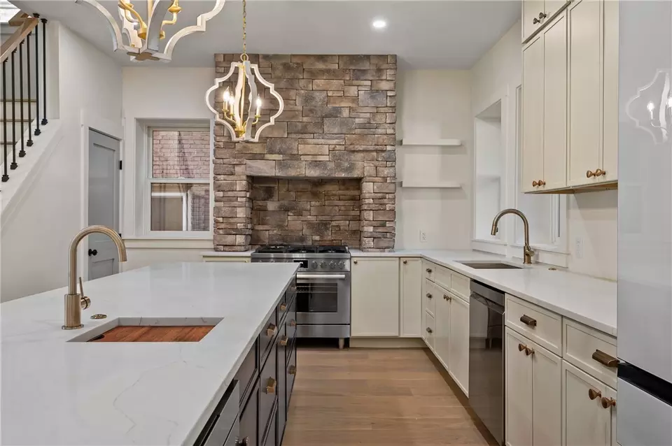 Kitchen - 5563 Hampton St, Pittsburgh, PA 15206 photo 3 of 3