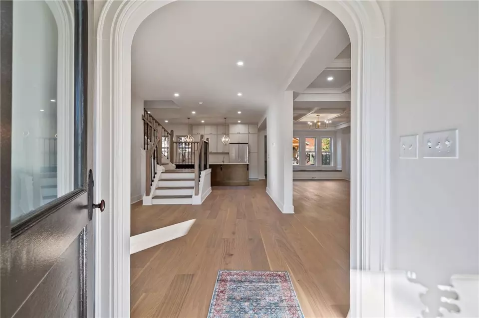 Entry Way - 5563 Hampton St, Pittsburgh, PA 15206 photo 1 of 3