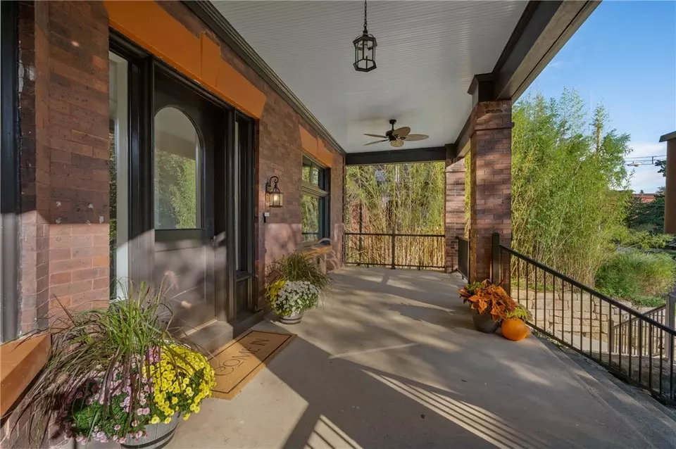 Exterior - 5563 Hampton St, Pittsburgh, PA 15206 photo 3 of 5
