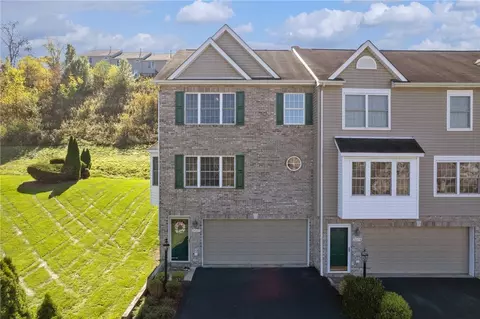 3027 Ironwood Cir, Jeannette, PA 15644