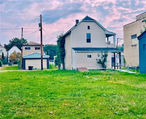 1406 4th Ave #23, New Kensington, PA 15068