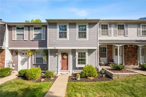 230 Olde Orchard Dr, Bridgeville, PA 15017