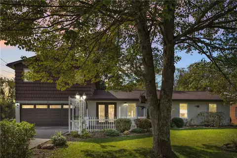 280 Sherwood Dr, Cranberry Township, PA 16066